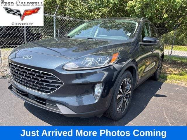 2022 Ford Escape SEL AWD photo