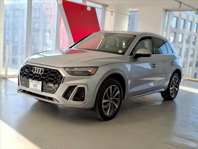2023 Audi Q5 S line Premium AWD photo