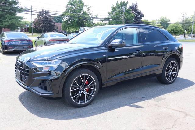 2023 Audi Q8 Premium Plus AWD photo