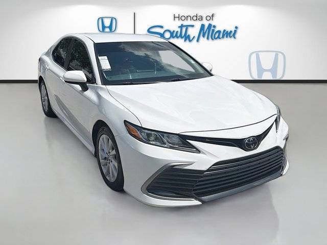 2023 Toyota Camry LE FWD photo