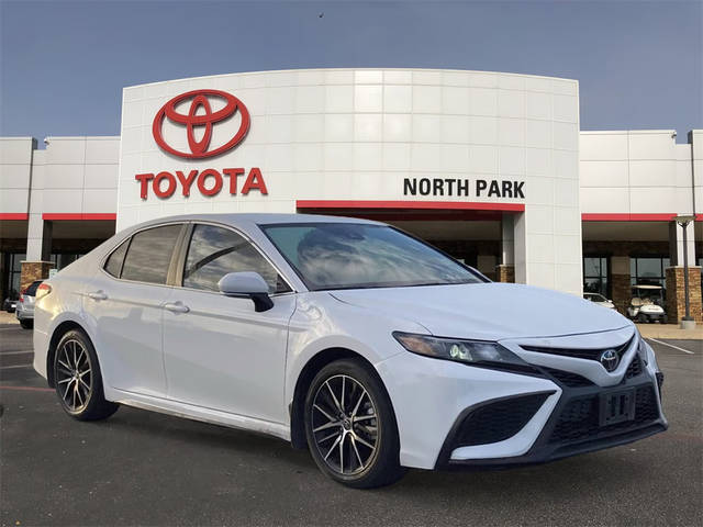 2023 Toyota Camry SE FWD photo