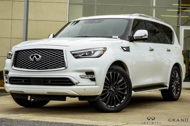 2023 Infiniti QX80 SENSORY 4WD photo