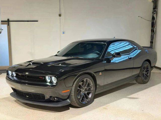 2022 Dodge Challenger R/T Scat Pack RWD photo