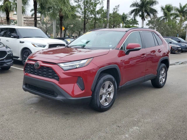 2023 Toyota RAV4 XLE FWD photo