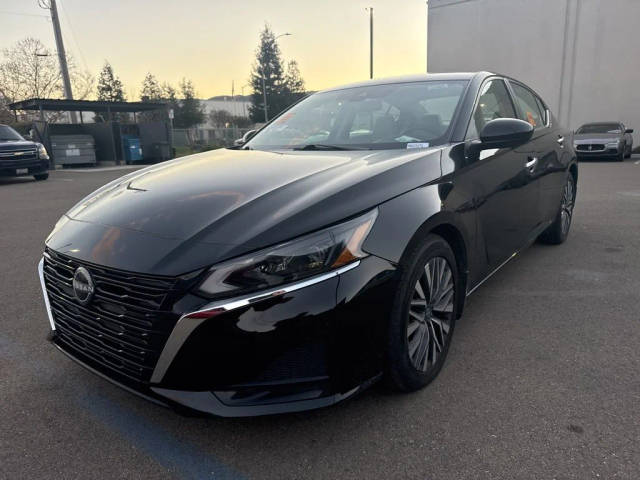 2023 Nissan Altima 2.5 SV FWD photo