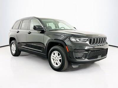 2023 Jeep Grand Cherokee Laredo 4WD photo