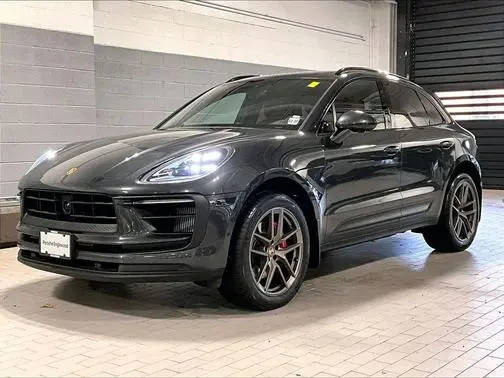 2023 Porsche Macan S AWD photo