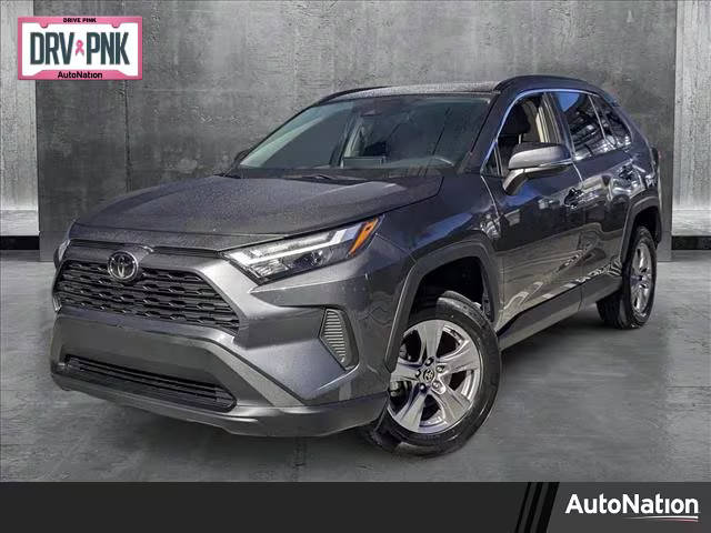 2023 Toyota RAV4 XLE FWD photo