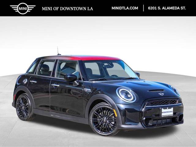 2023 MINI Hardtop 4 Door Cooper S FWD photo