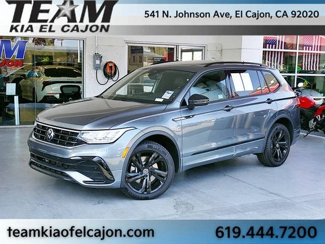 2023 Volkswagen Tiguan SE R-Line Black FWD photo