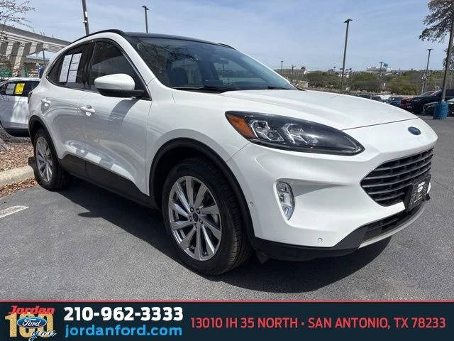 2022 Ford Escape Titanium AWD photo