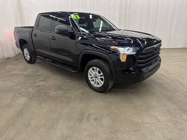 2023 Toyota Tundra SR5 4WD photo
