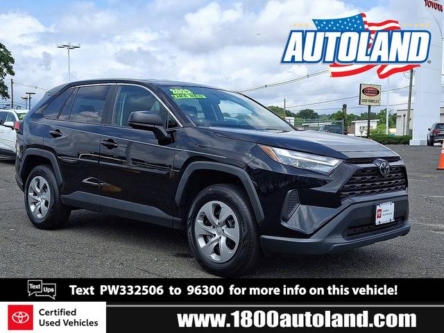 2023 Toyota RAV4 LE AWD photo