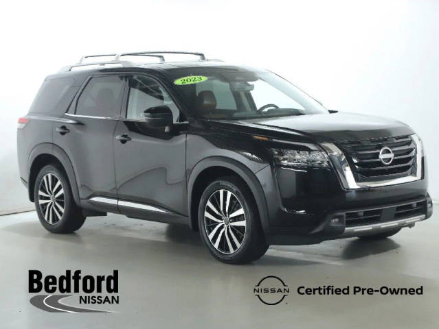 2023 Nissan Pathfinder Platinum 4WD photo