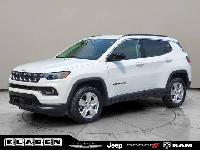 2022 Jeep Compass Latitude 4WD photo