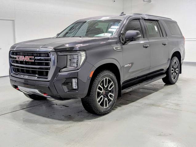 2023 GMC Yukon XL AT4 4WD photo