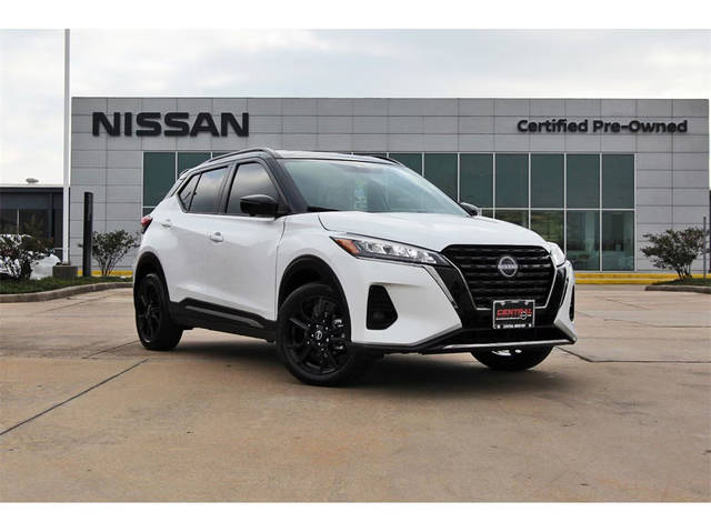 2023 Nissan Kicks SR FWD photo