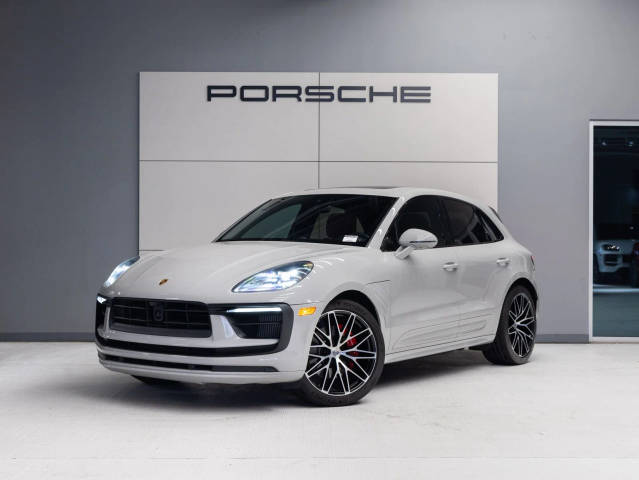 2023 Porsche Macan S AWD photo