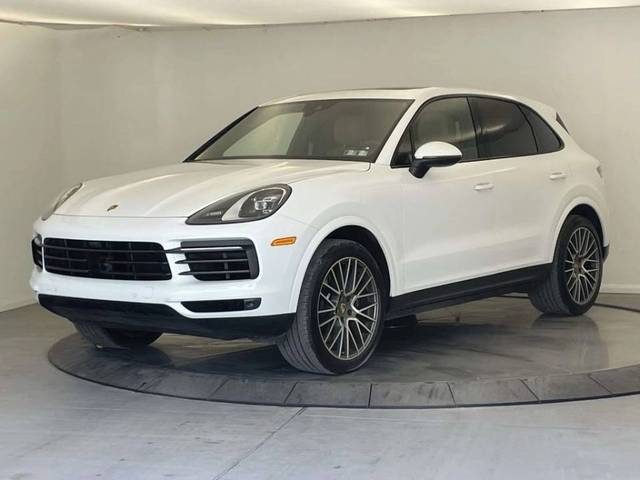 2023 Porsche Cayenne Platinum Edition AWD photo