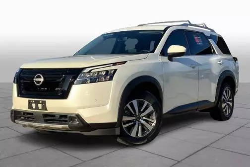 2023 Nissan Pathfinder SL 4WD photo