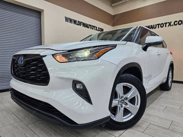 2023 Toyota Highlander Hybrid LE AWD photo