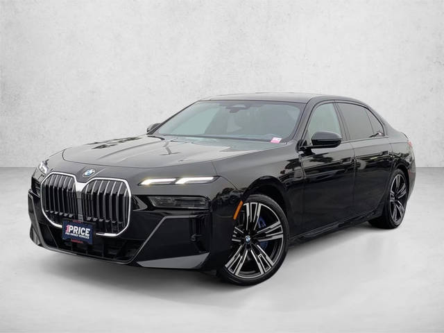 2023 BMW 7 Series 740i RWD photo