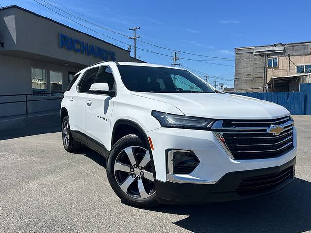 2023 Chevrolet Traverse LT Leather FWD photo