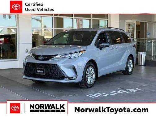 2023 Toyota Sienna XSE AWD photo