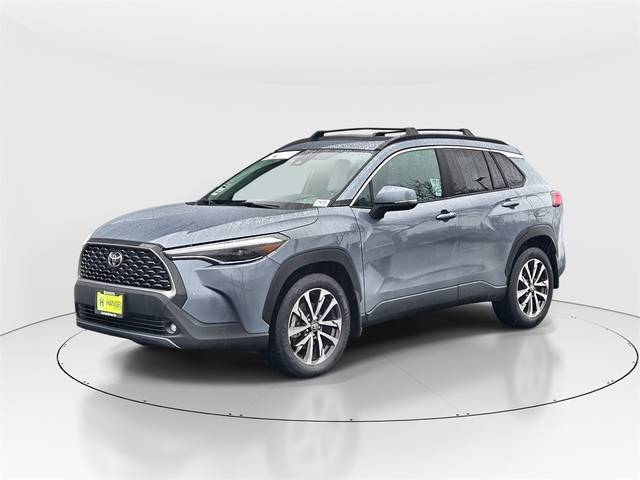 2022 Toyota Corolla Cross XLE FWD photo