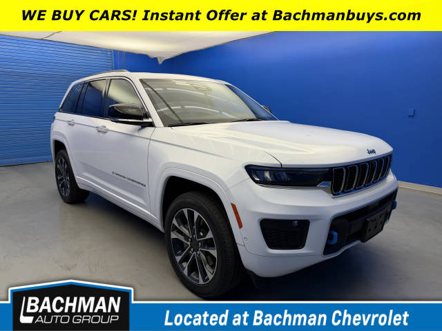 2022 Jeep Grand Cherokee Overland 4WD photo