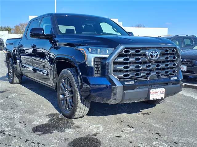 2023 Toyota Tundra Platinum 4WD photo