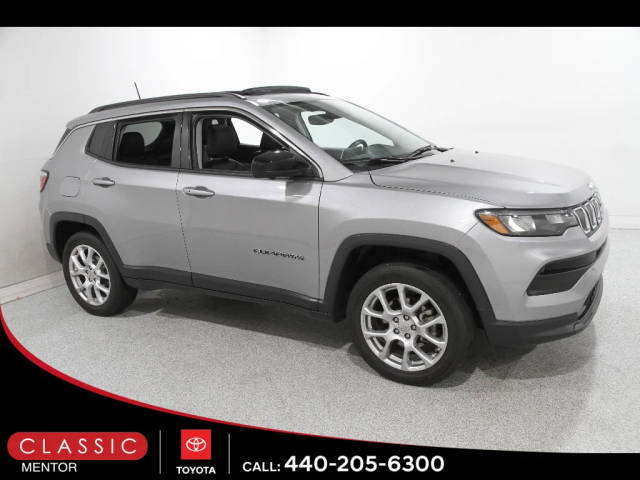2022 Jeep Compass Latitude Lux 4WD photo