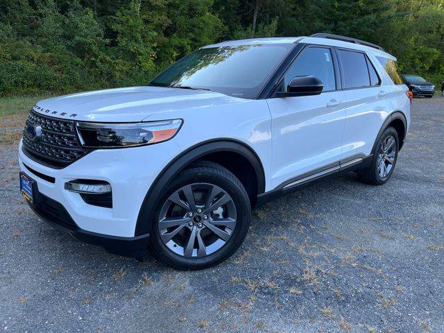 2023 Ford Explorer XLT 4WD photo