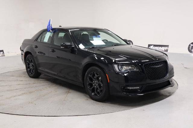 2022 Chrysler 300 Touring L AWD photo