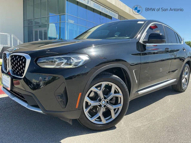 2023 BMW X4 xDrive30i AWD photo