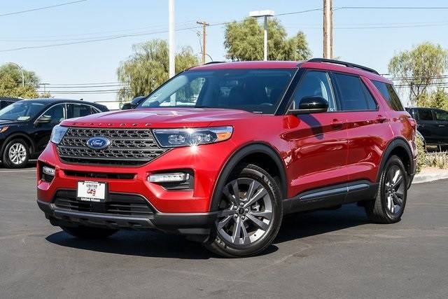 2023 Ford Explorer XLT 4WD photo