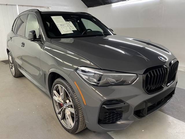 2022 BMW X5 M50i AWD photo