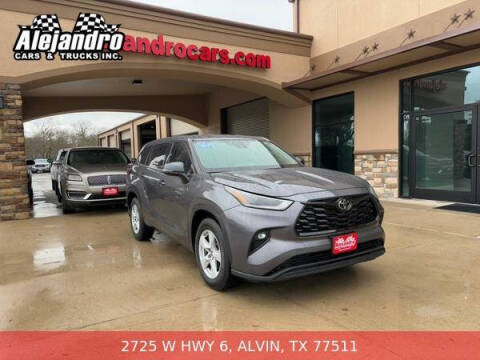 2021 Toyota Highlander LE FWD photo