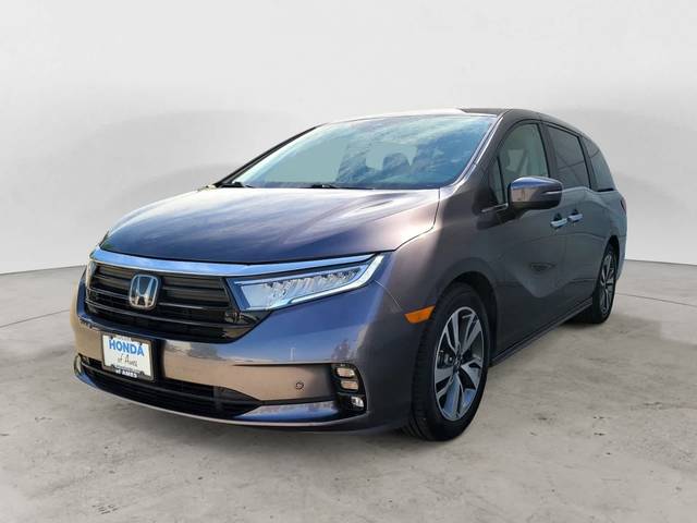 2023 Honda Odyssey Touring FWD photo