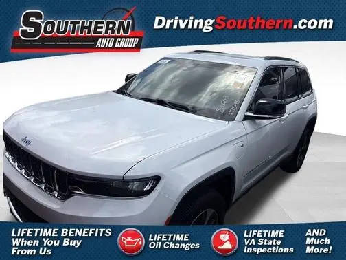 2022 Jeep Grand Cherokee  4WD photo