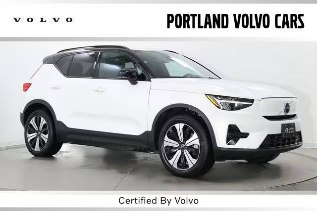 2023 Volvo XC40 Recharge Pure Electric Core AWD photo