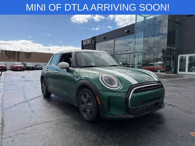 2023 MINI Hardtop 4 Door Cooper FWD photo