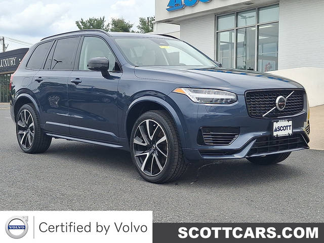 2023 Volvo XC90 Recharge Ultimate Dark Theme AWD photo