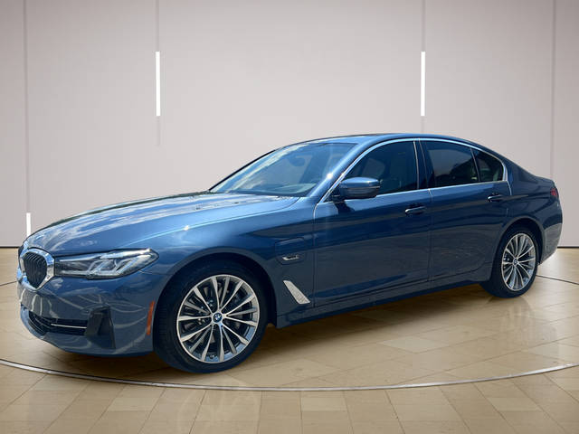2023 BMW 5 Series 530e RWD photo