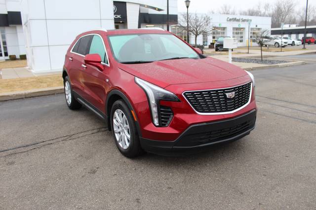 2023 Cadillac XT4 FWD Luxury FWD photo