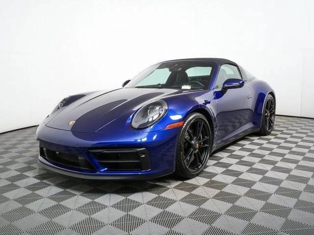 2023 Porsche 911 4 GTS AWD photo