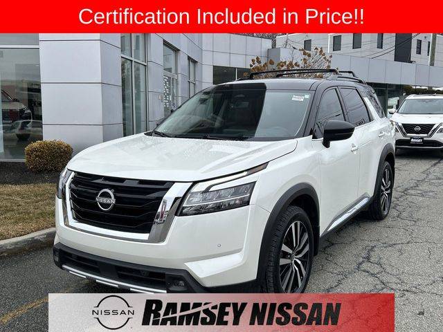 2023 Nissan Pathfinder Platinum 4WD photo