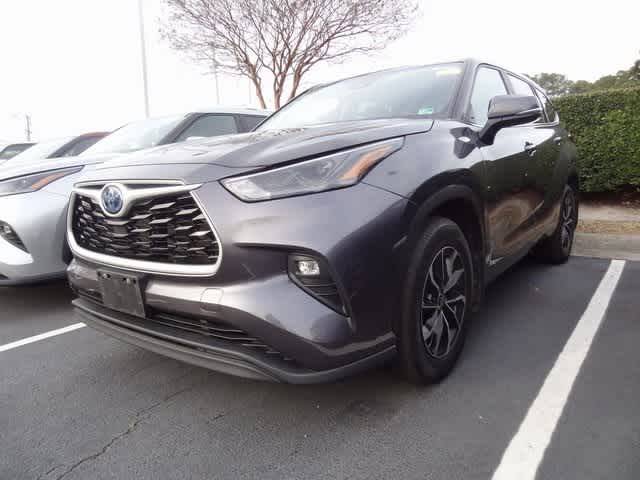 2023 Toyota Highlander Hybrid LE AWD photo