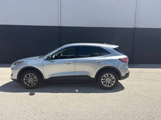 2022 Ford Escape SE AWD photo