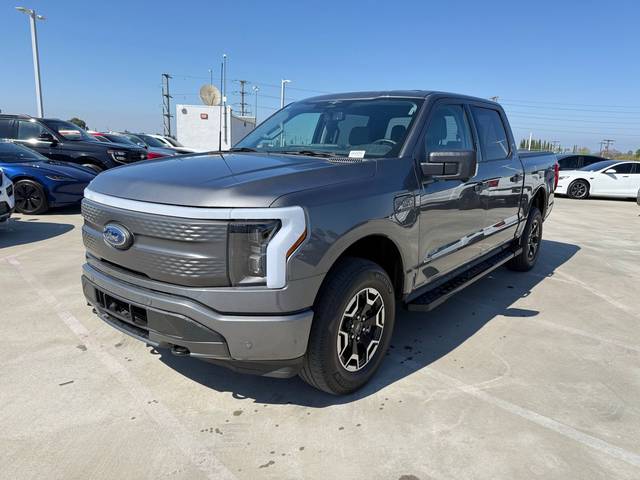 2023 Ford F-150 Lightning XLT AWD photo
